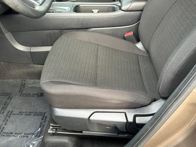 Used 2025 Nissan Kicks S AWD/4WD image 24