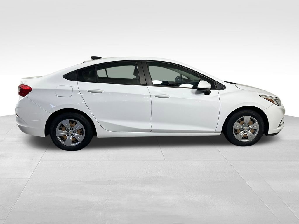 Used 2017 Chevrolet Cruze LS FWD image 13