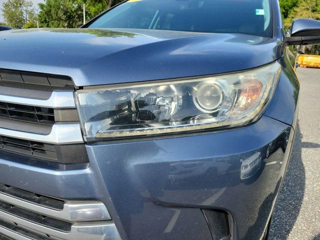 Used 2018 Toyota Highlander Limited image 16