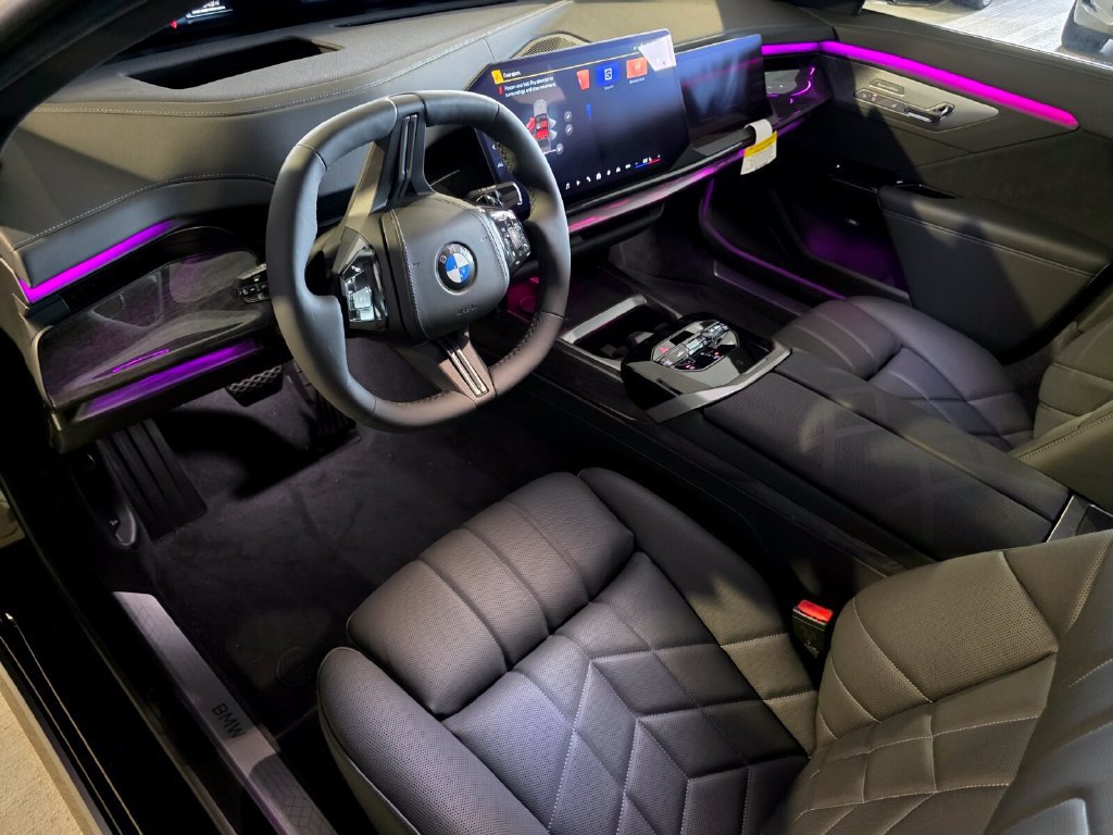 New 2027 BMW 740i w/ Executive Package RWD image 8