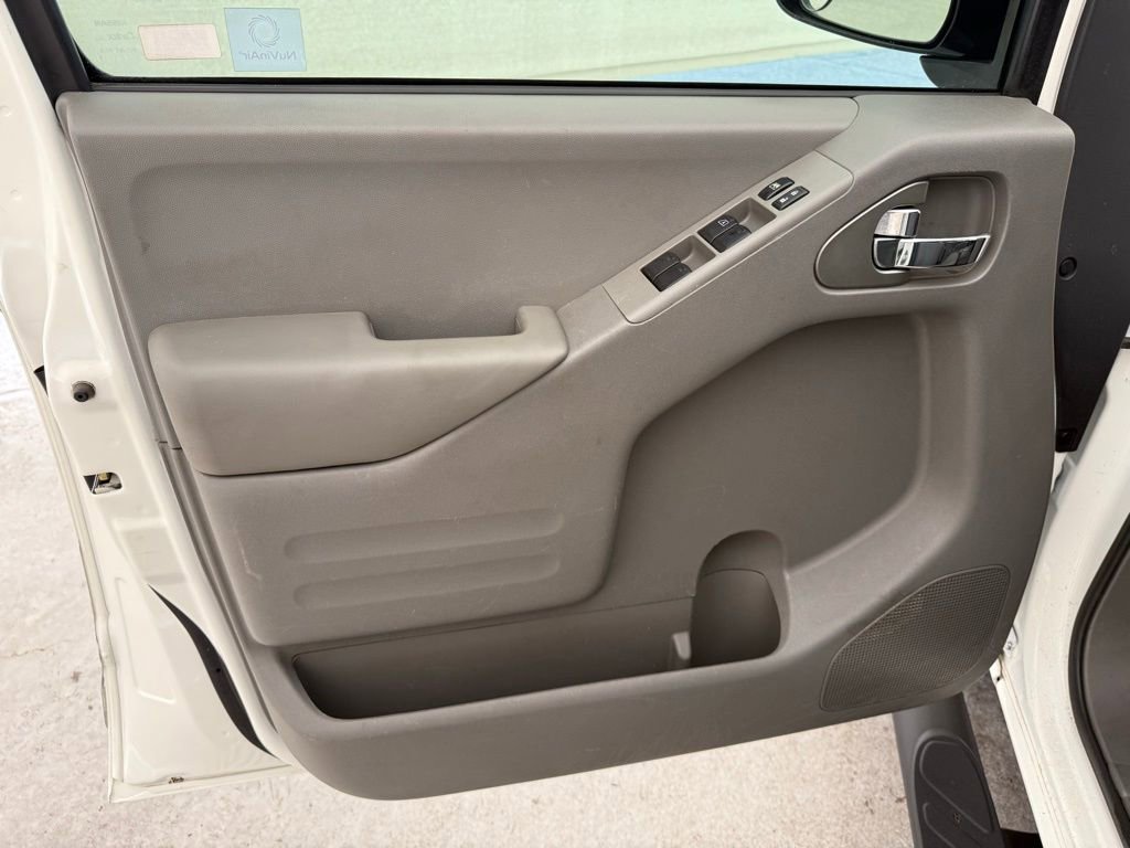 Used 2020 Nissan Frontier SV w/ Midnight Edition Floor Mats image 41