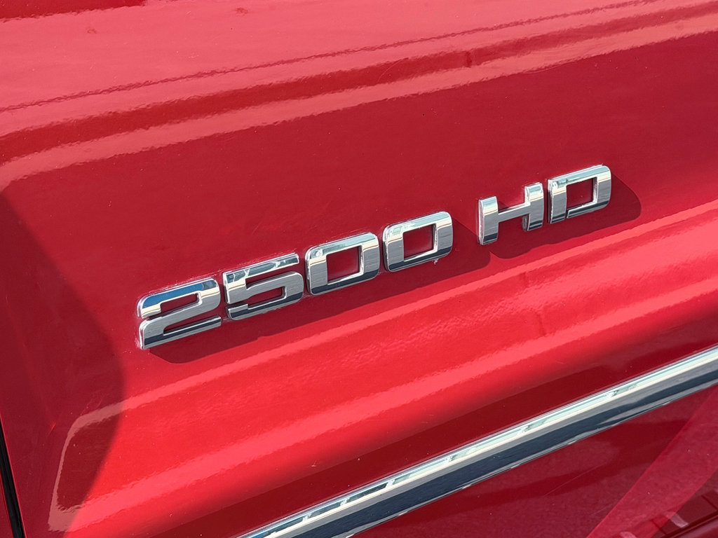 Used 2018 Chevrolet Silverado 2500 LTZ AWD/4WD image 11