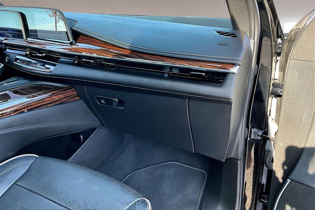 Used 2021 Cadillac Escalade Premium Luxury image 16