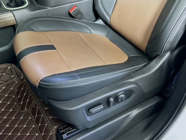 Used 2022 Chevrolet Silverado 1500 High Country w/ Technology Package image 23