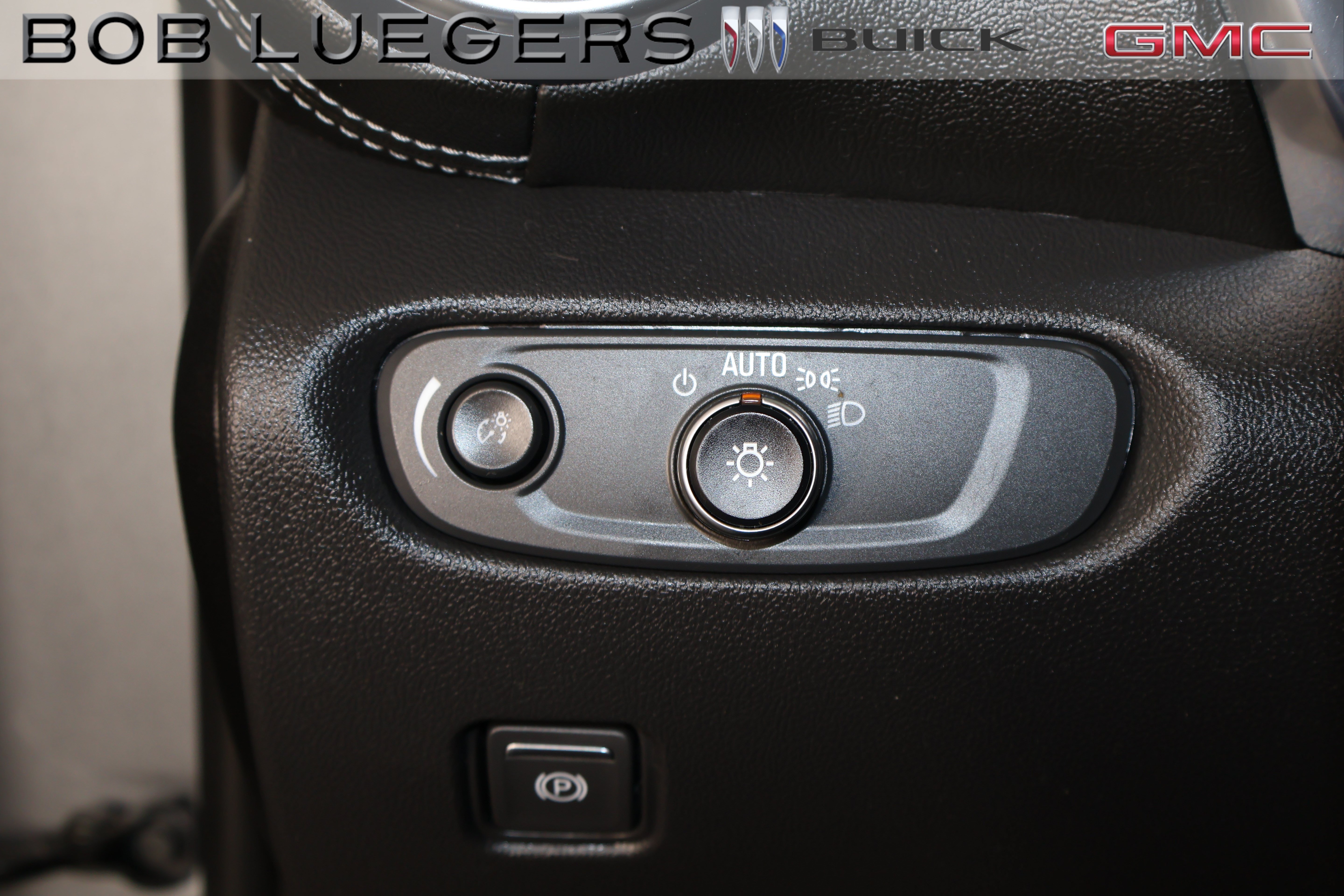Certified 2025 Chevrolet Blazer LT FWD image 26