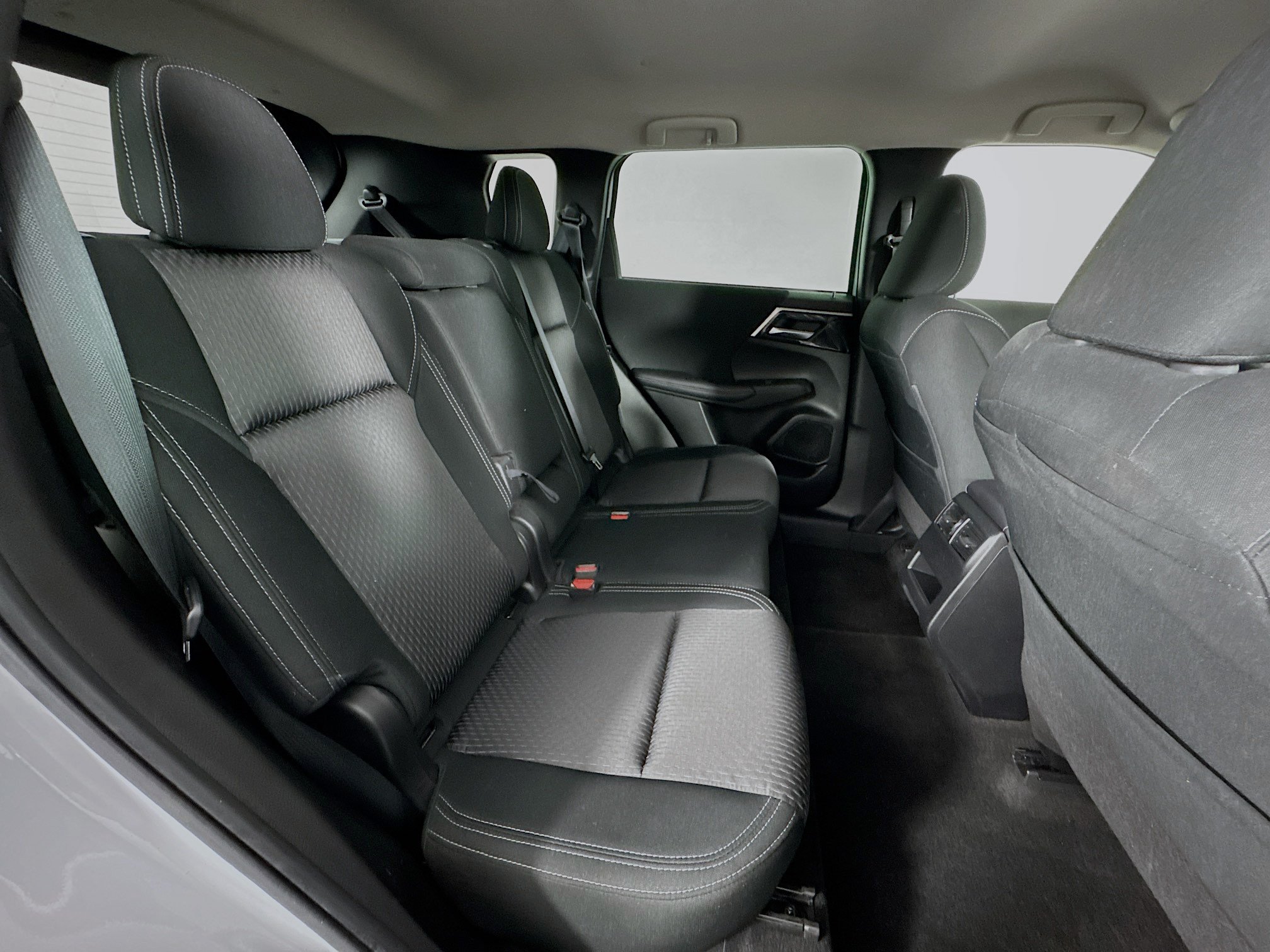 Used 2023 Mitsubishi Outlander ES FWD image 25