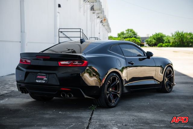 Used 2018 Chevrolet Camaro SS image 10