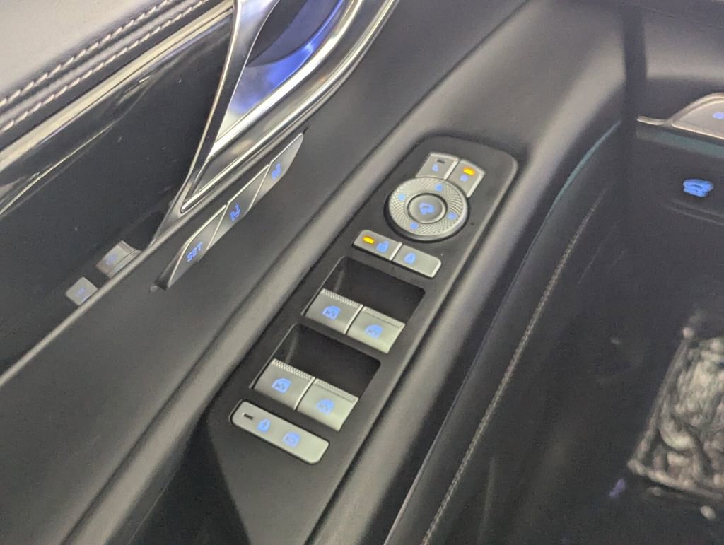 Used 2025 Genesis GV80 2.5T Standard AWD/4WD image 18