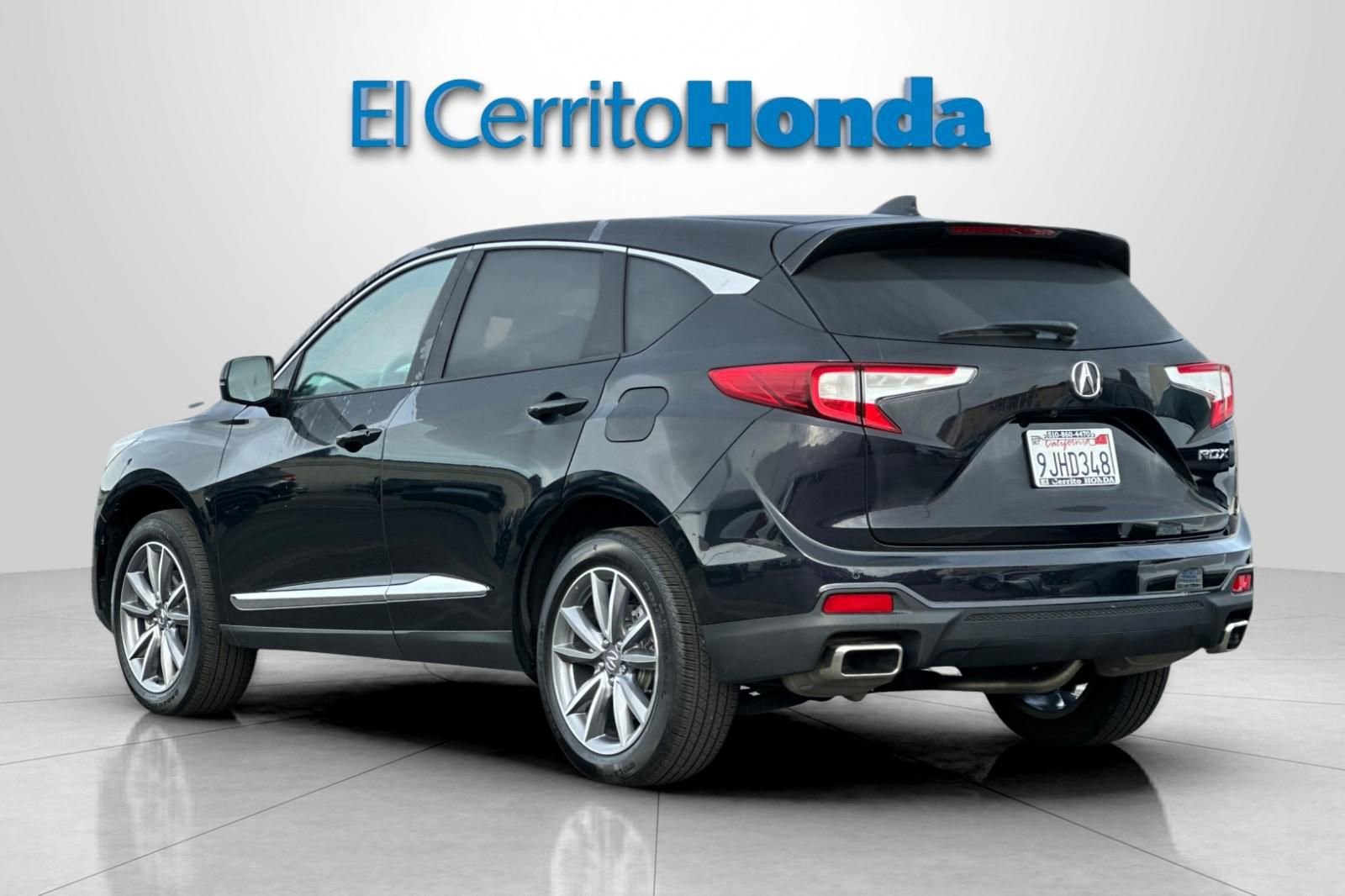 Used 2023 Acura RDX w/ Technology Package FWD image 5