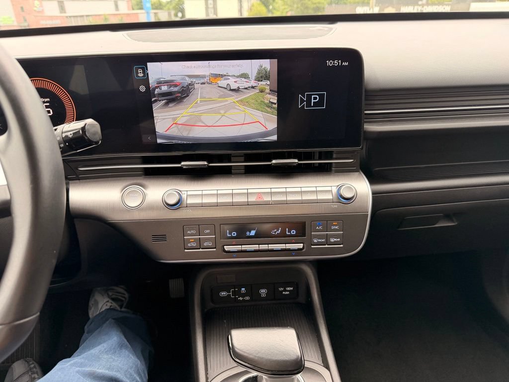 Used 2025 Hyundai Kona SEL AWD/4WD image 4