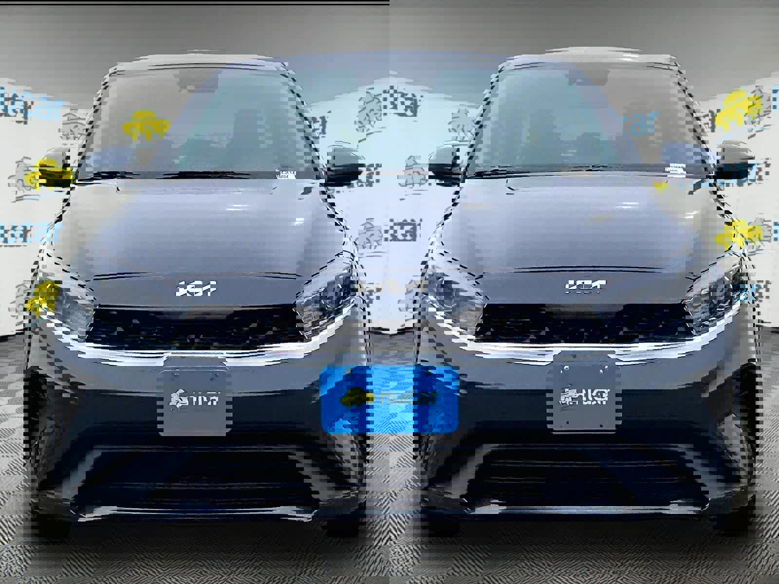 Used 2023 Kia Forte LXS image 2