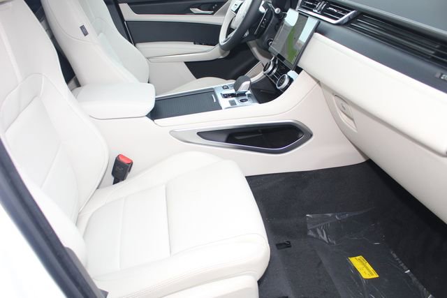 New 2026 Jaguar F-PACE R-Dynamic S image 3