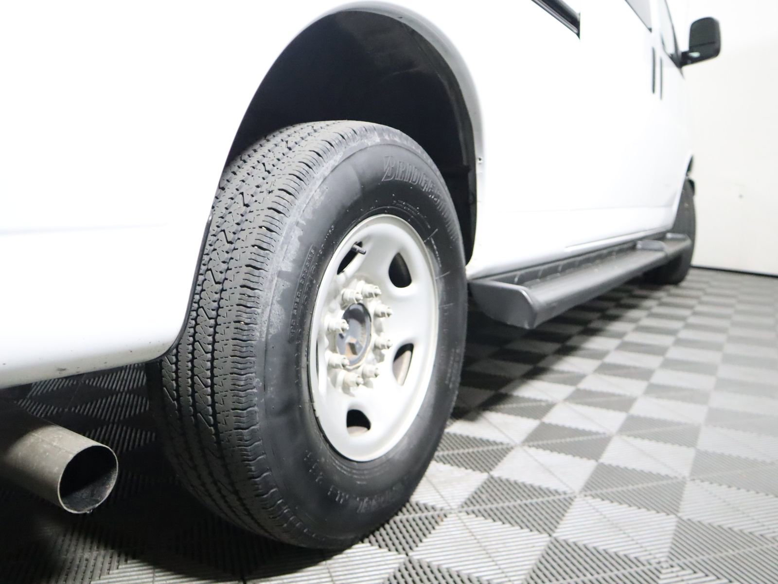 Used 2023 Chevrolet Express 3500 LT w/ LT Preferred Equipment Group image 11