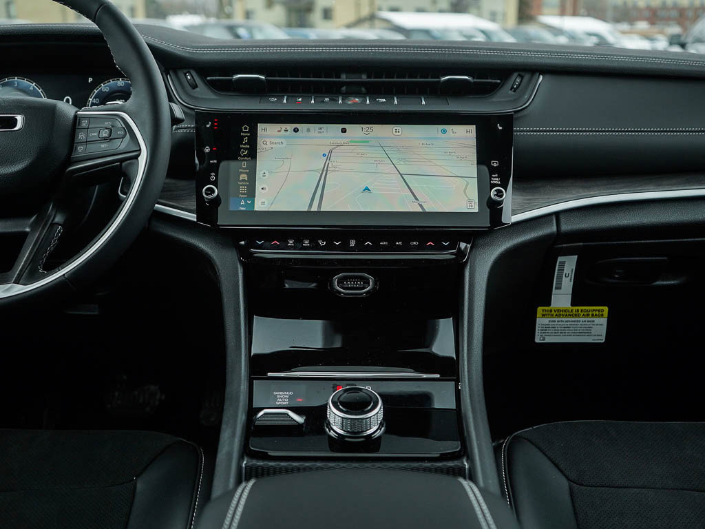 New 2026 Jeep Grand Cherokee Altitude AWD/4WD image 17