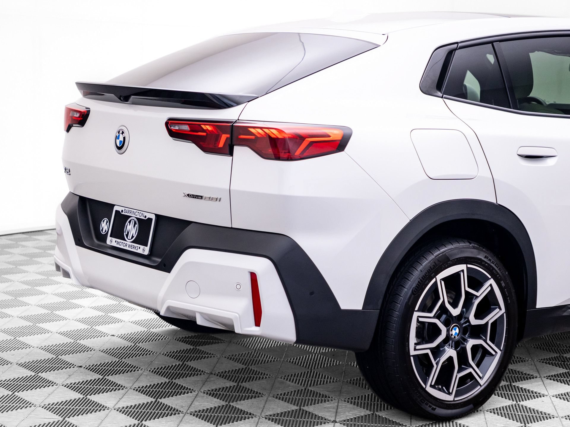 Used 2025 BMW X2 xDrive28i AWD/4WD image 34