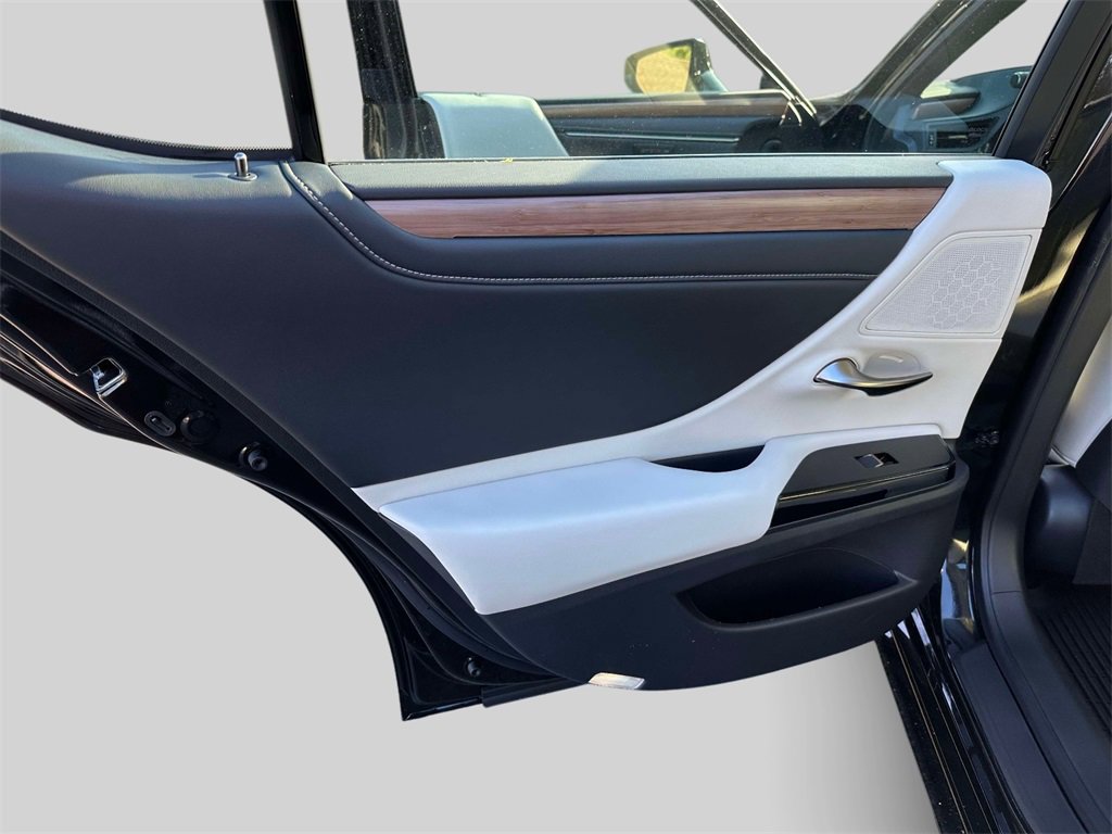 New 2025 Lexus ES 350 w/ Premium Package image 17