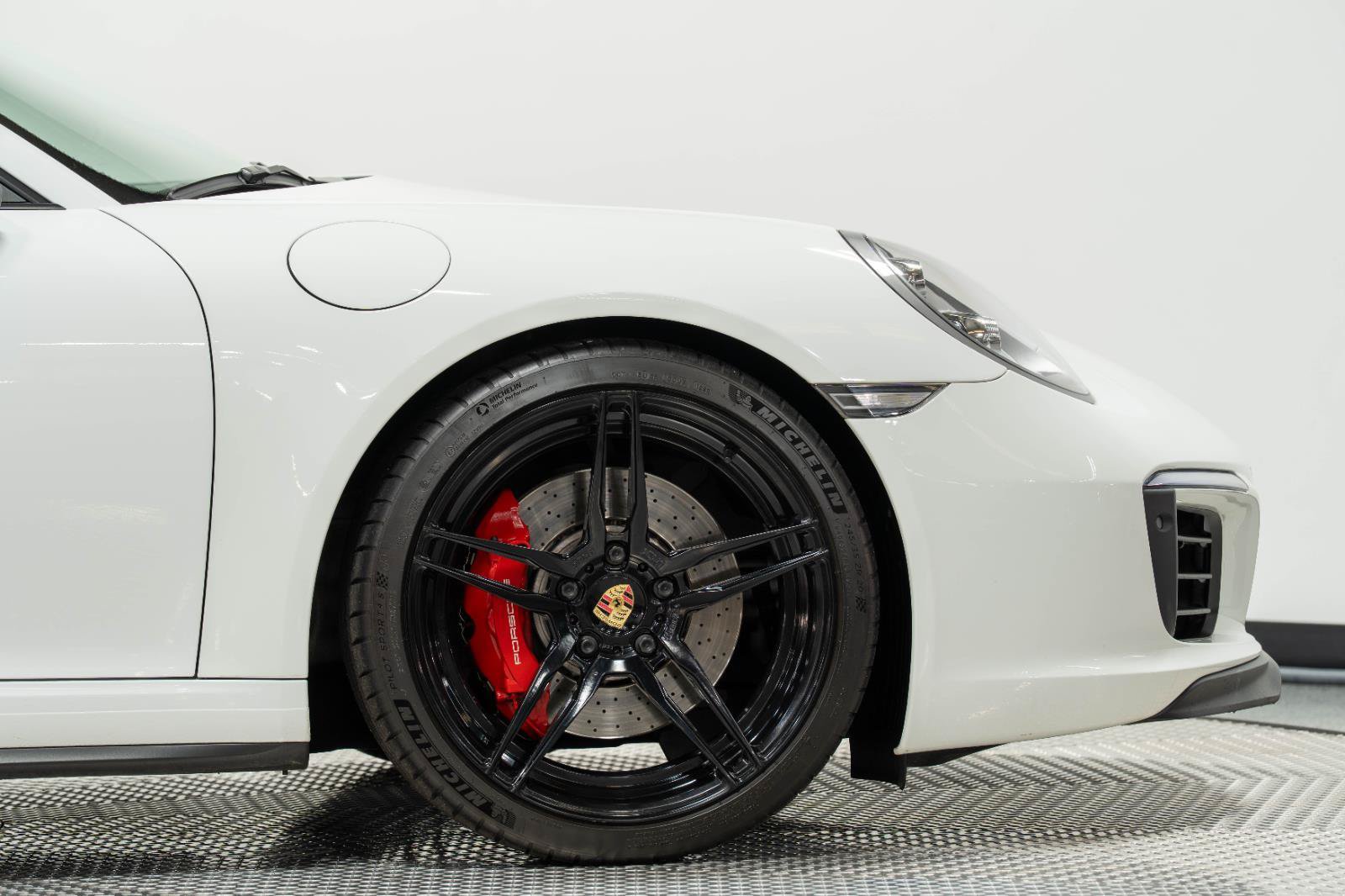 Used 2018 Porsche 911 Carrera 4S AWD/4WD image 22