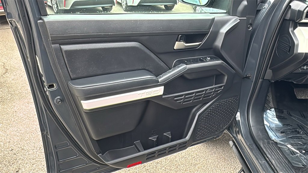Used 2024 Toyota Tacoma TRD Off-Road image 13