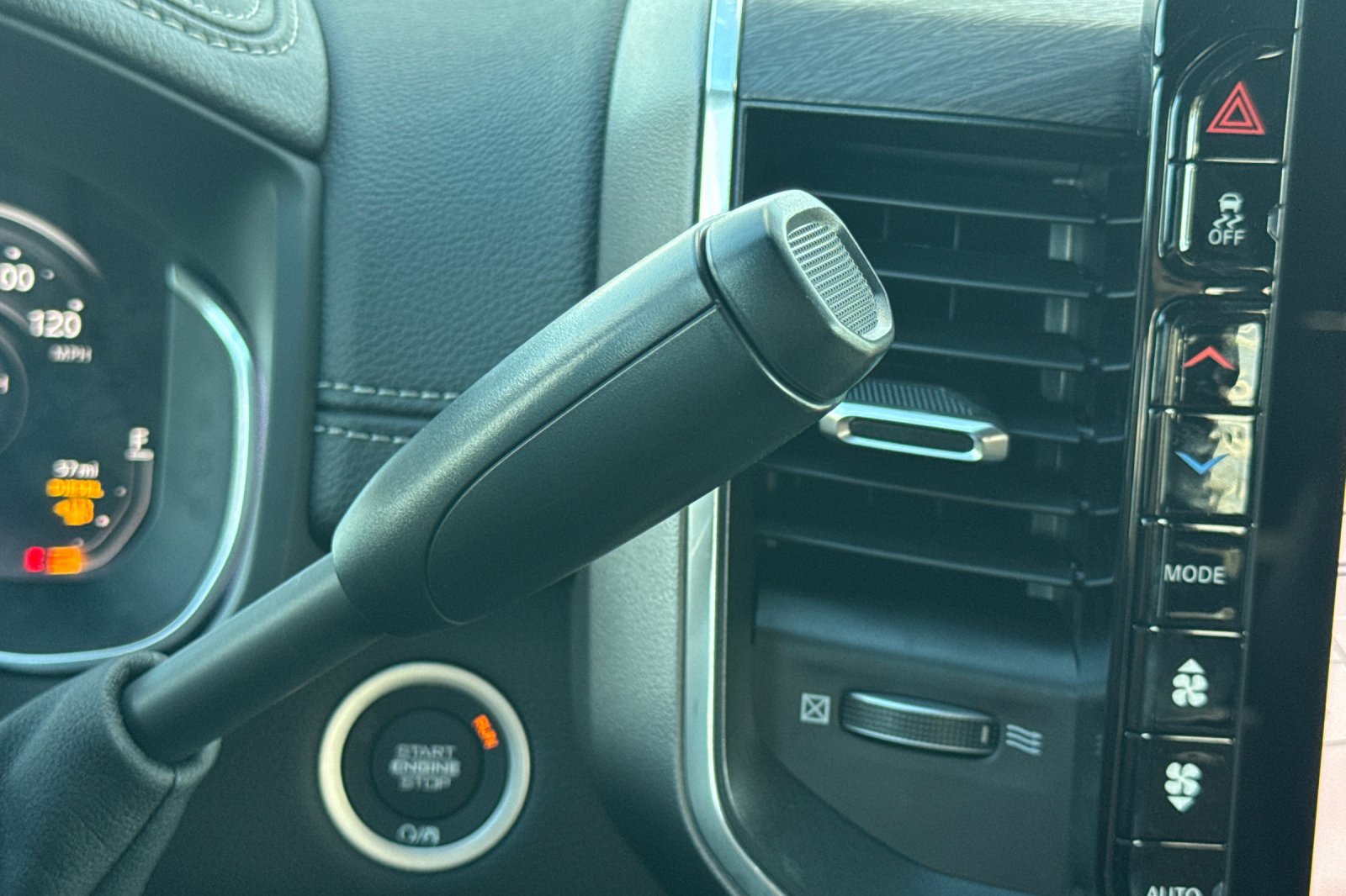 New 2027 RAM 3500 Laramie AWD/4WD image 20