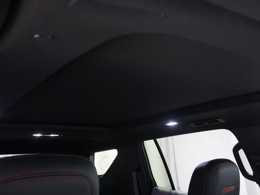 Used 2025 Chevrolet Traverse Z71 image 25