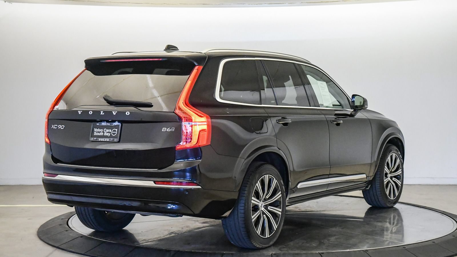 Certified 2024 Volvo XC90 B6 Plus w/ Protection Package Premier AWD/4WD image 5
