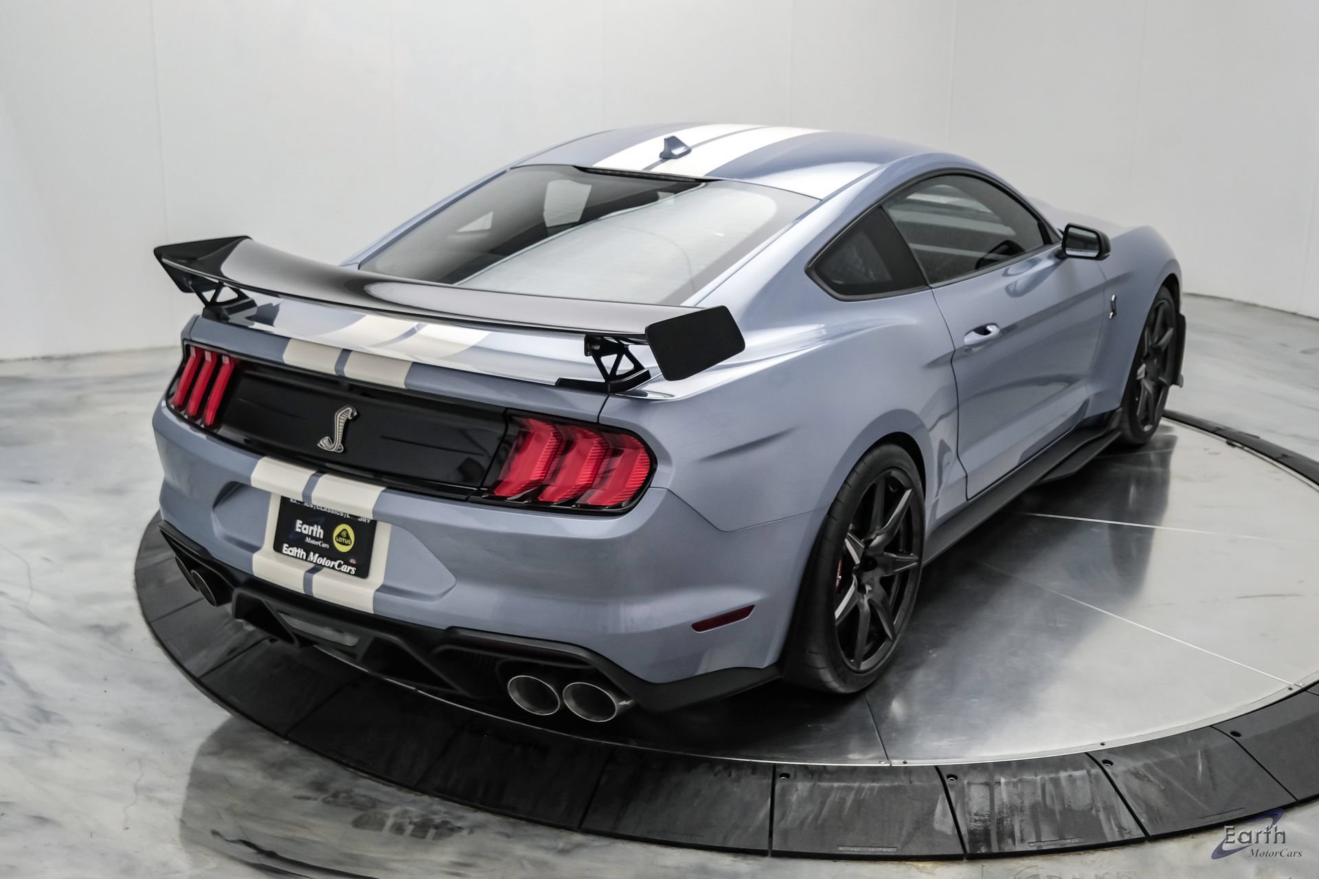 Used 2022 Ford Mustang Shelby GT500 w/ Carbon Fiber Track Pack RWD image 22