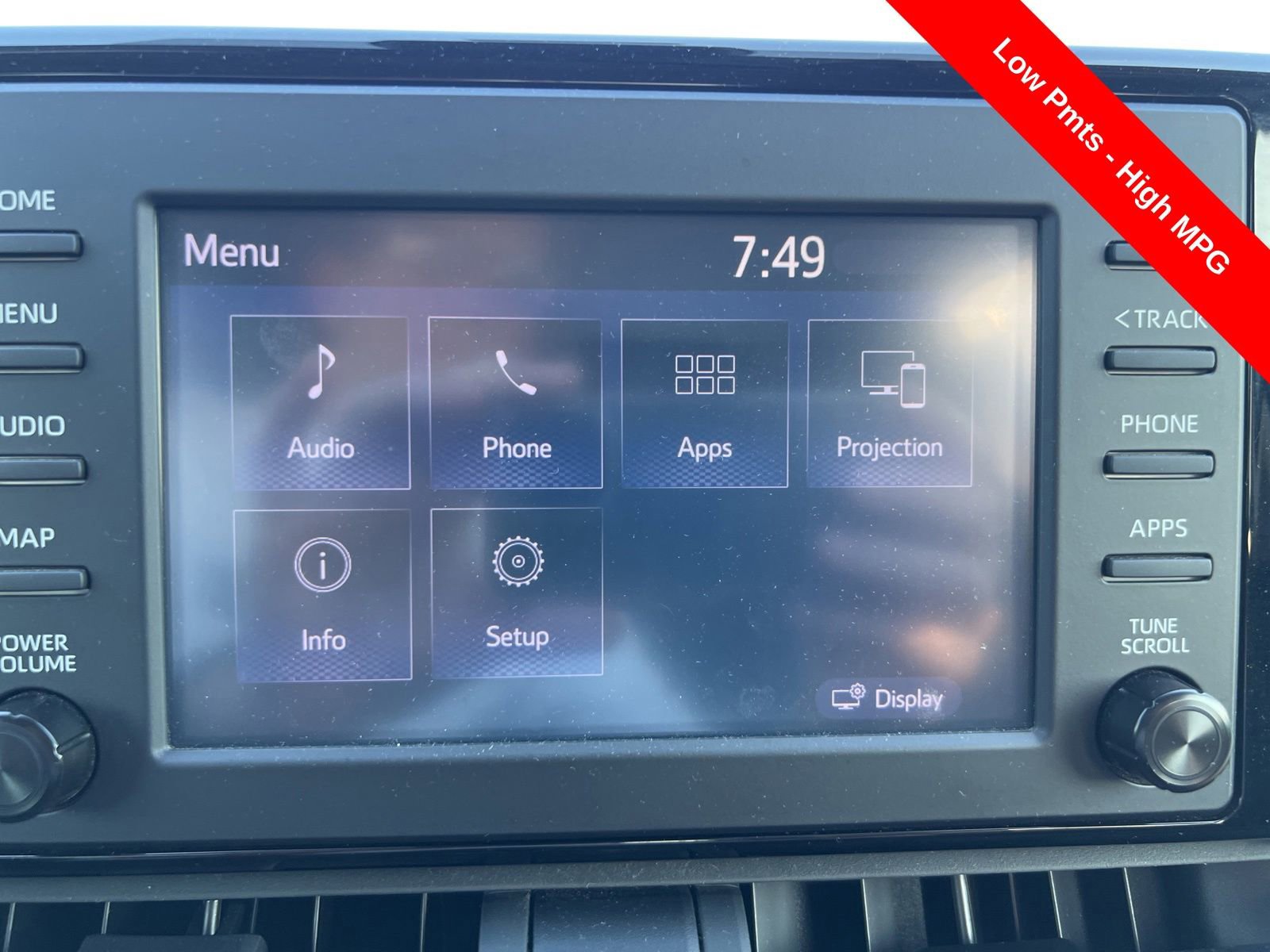 Used 2020 Toyota RAV4 LE FWD image 12