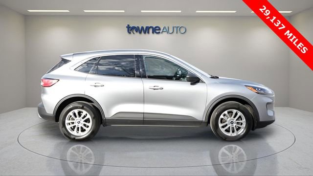 Used 2022 Ford Escape SE image 6