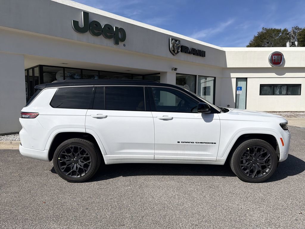 New 2026 Jeep Grand Cherokee L Summit image 4