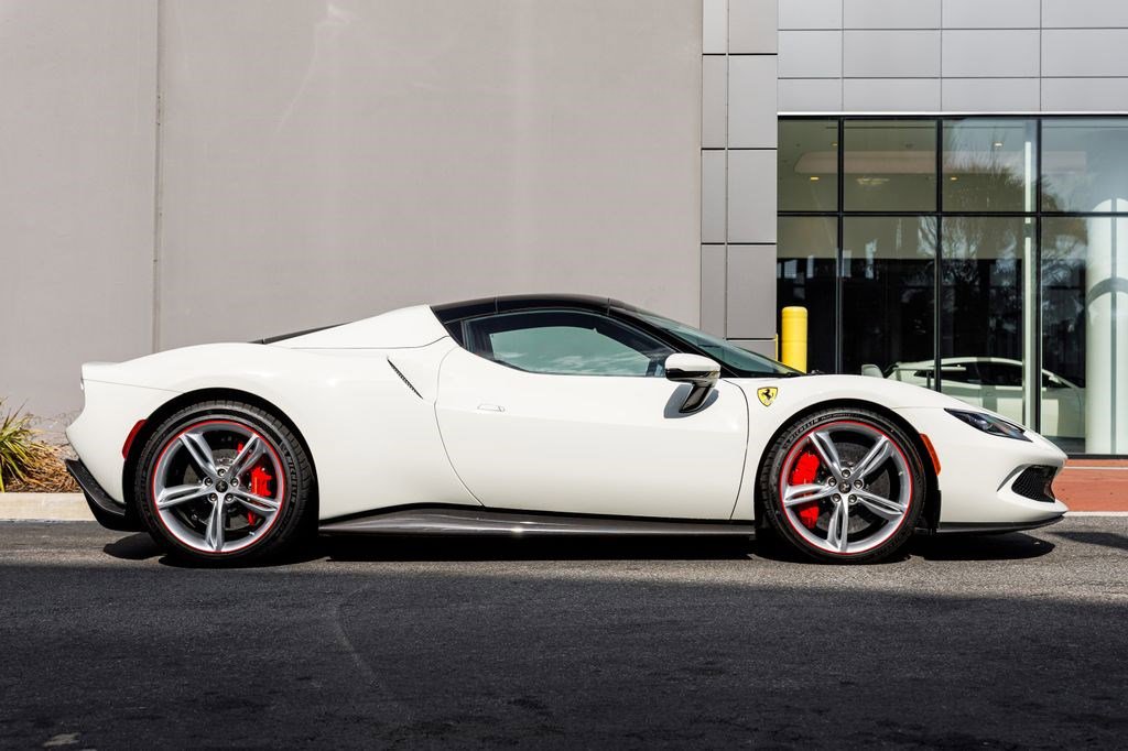 Used 2024 Ferrari 296 GTS RWD image 6