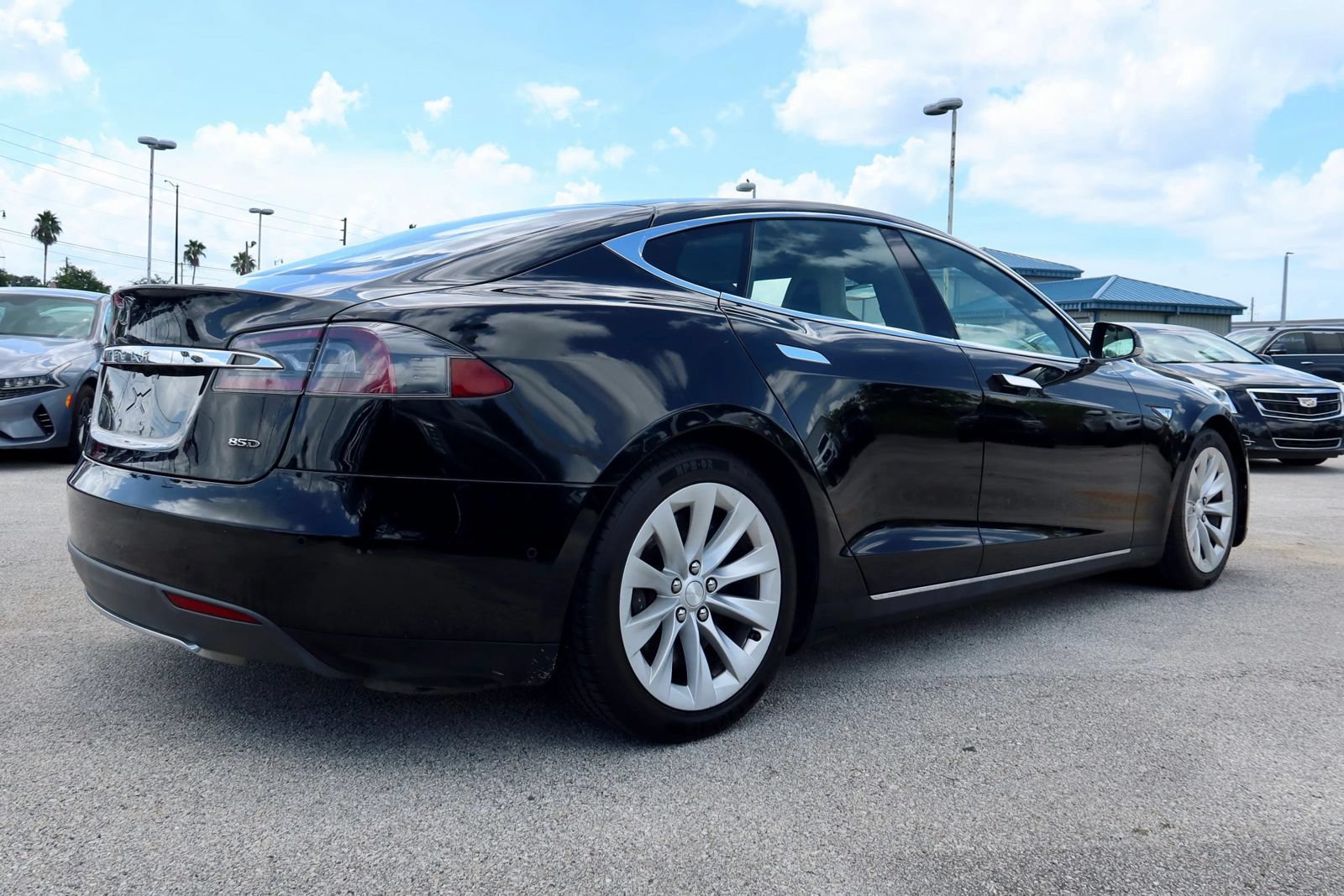 Used 2015 Tesla Model S 70D AWD/4WD image 2