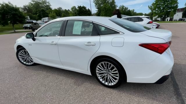 Certified 2020 Toyota Avalon Limited w/ Advanced Safety Package FWD image 4