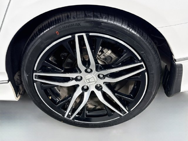 Used 2021 Honda Accord Touring image 32