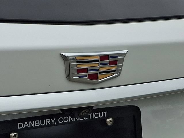 Used 2025 Cadillac XT6 Premium Luxury w/ LPO, Floor Liner Package AWD/4WD image 32