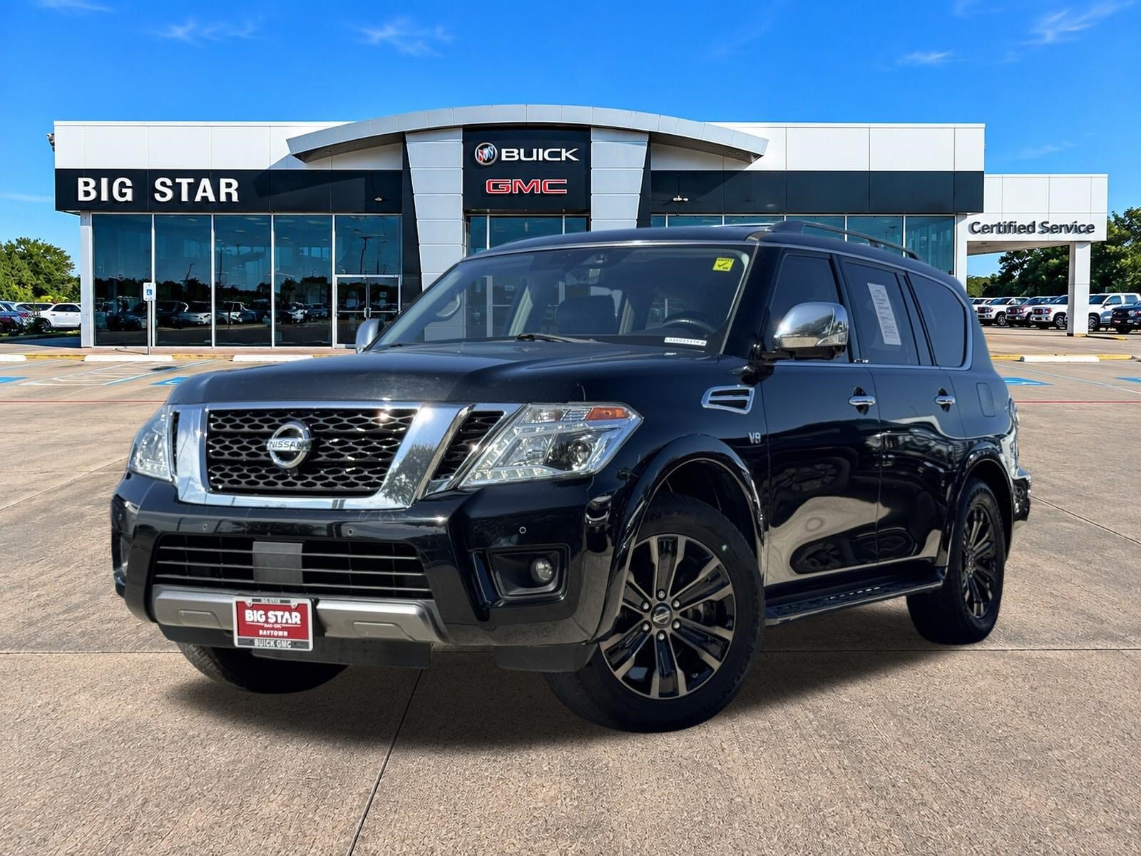 Used 2020 Nissan Armada Platinum w/ Captain's Chairs Package RWD image 2