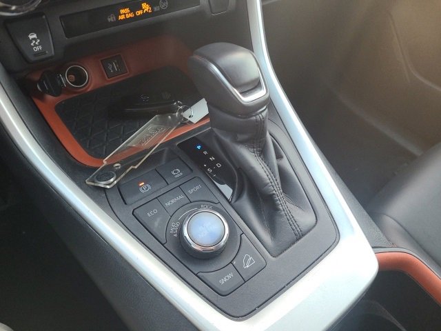 Used 2024 Toyota RAV4 Adventure image 26