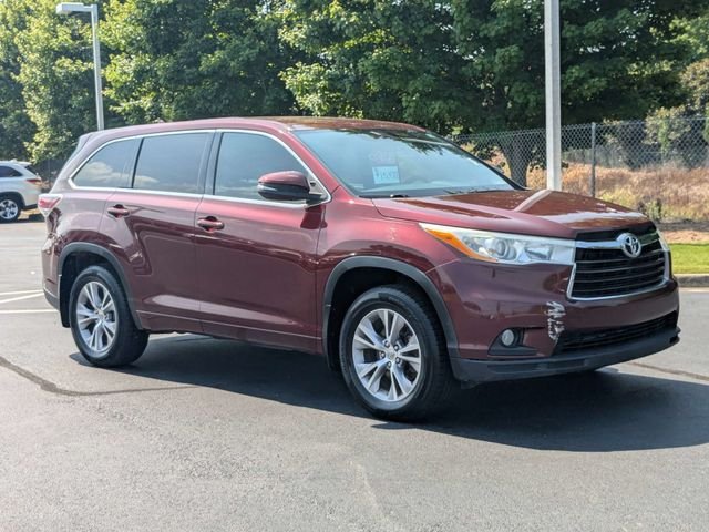 Used 2014 Toyota Highlander Plus AWD/4WD image 2
