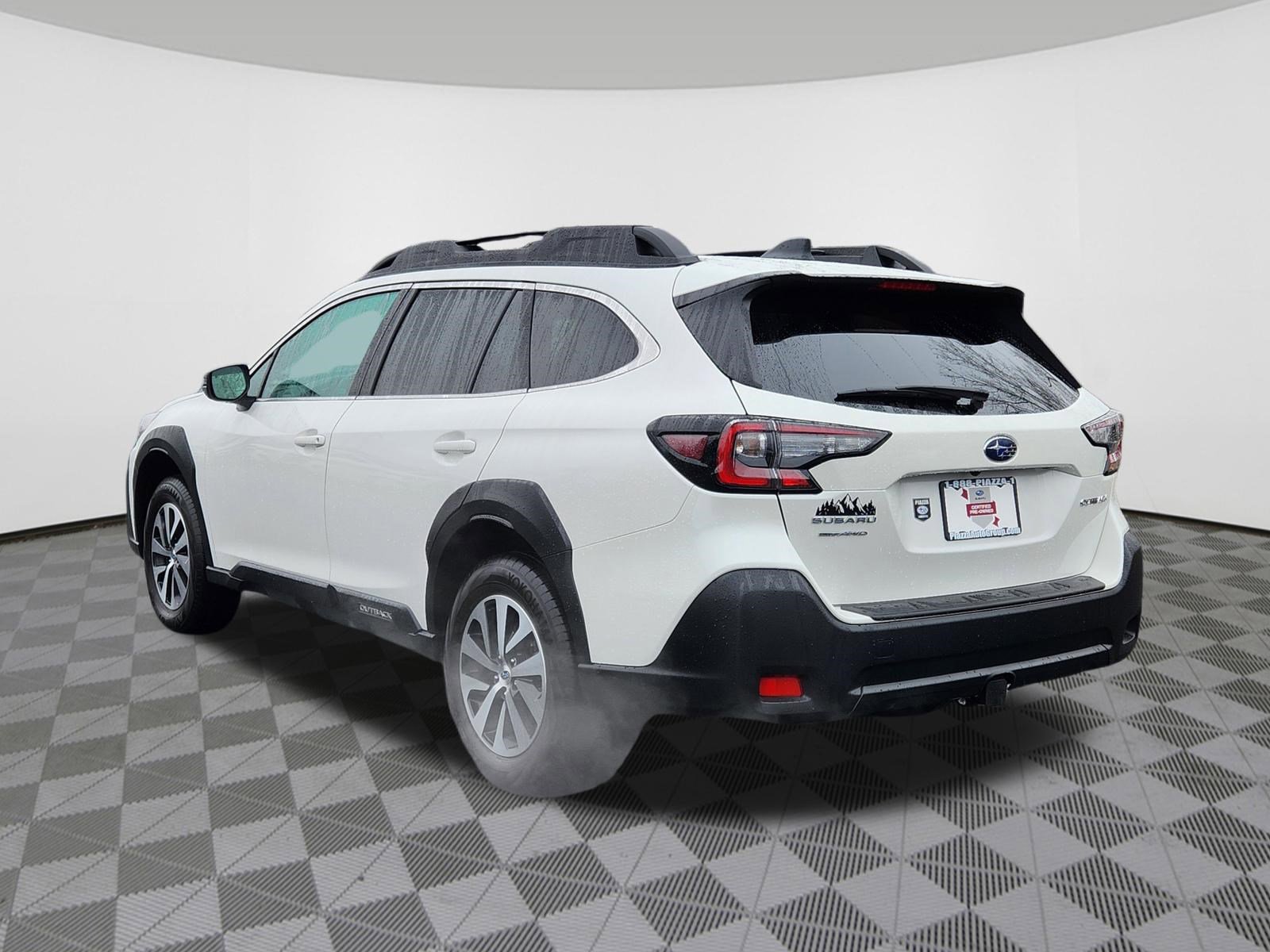 Certified 2025 Subaru Outback Premium w/ Popular Package #1A image 3