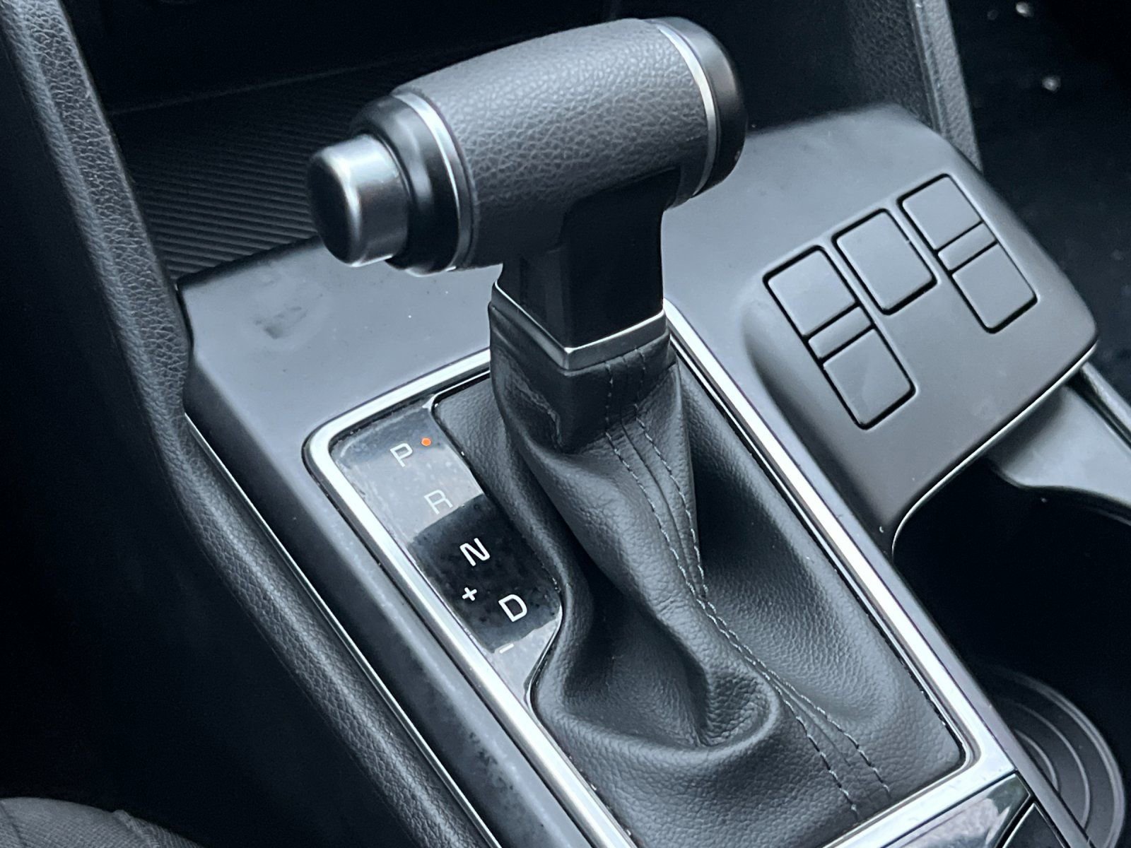 Used 2024 Kia Sportage LX image 21