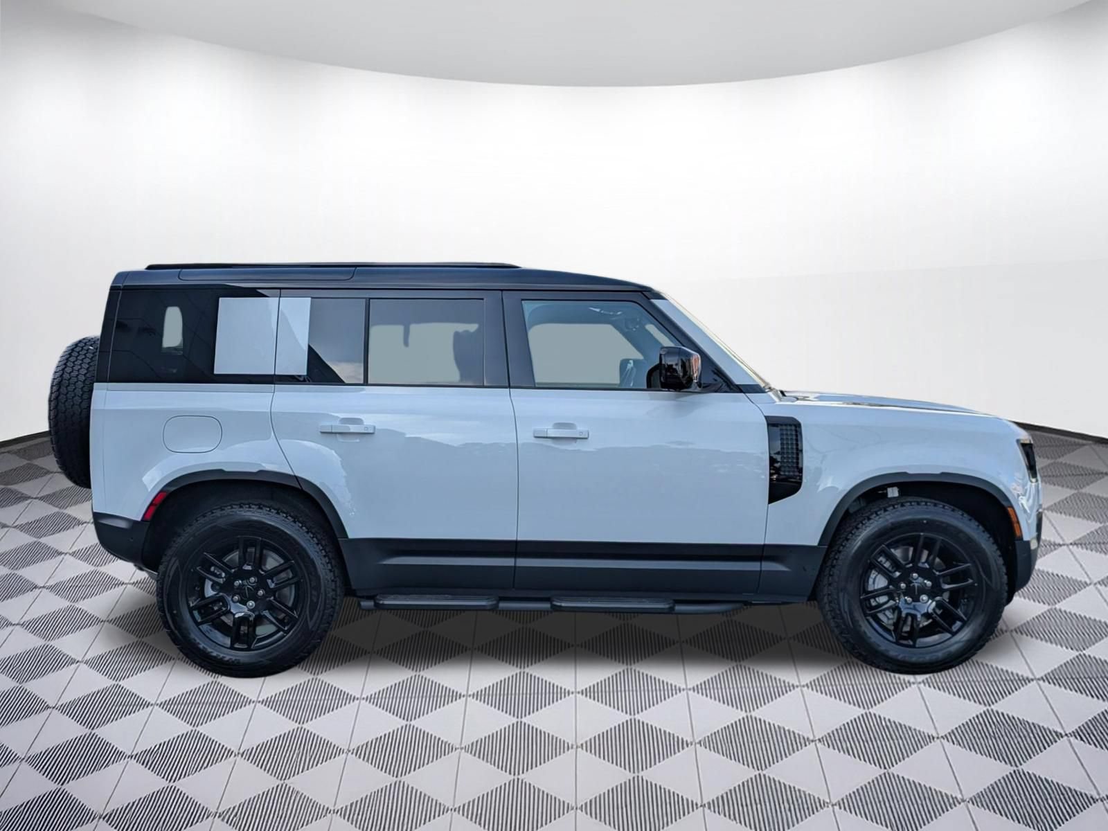 New 2026 Land Rover Defender 110 S AWD/4WD image 6