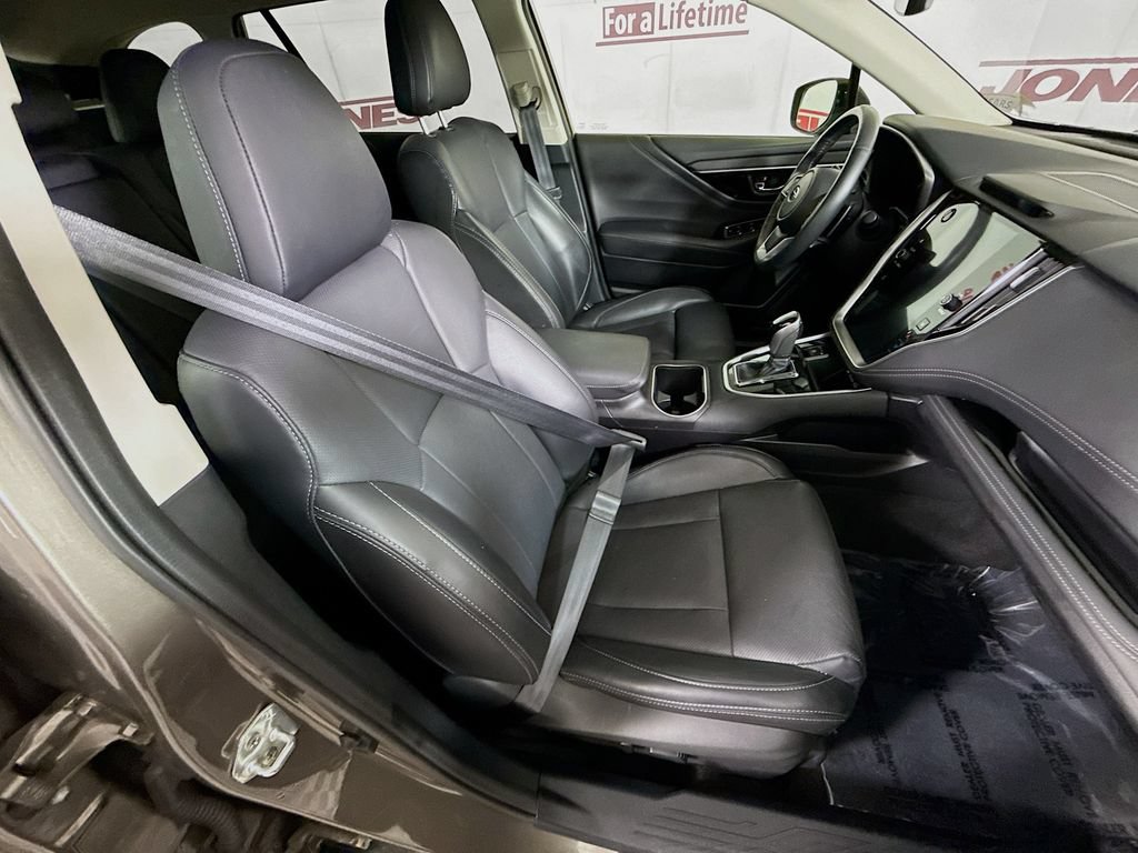 Used 2023 Subaru Outback Limited w/ Popular Package #2 AWD/4WD image 35