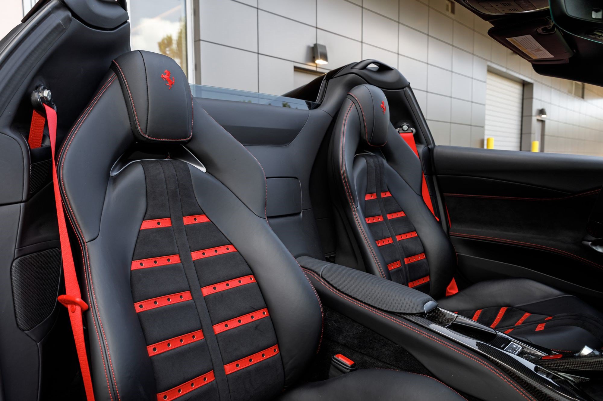Used 2021 Ferrari 812 GTS RWD image 13