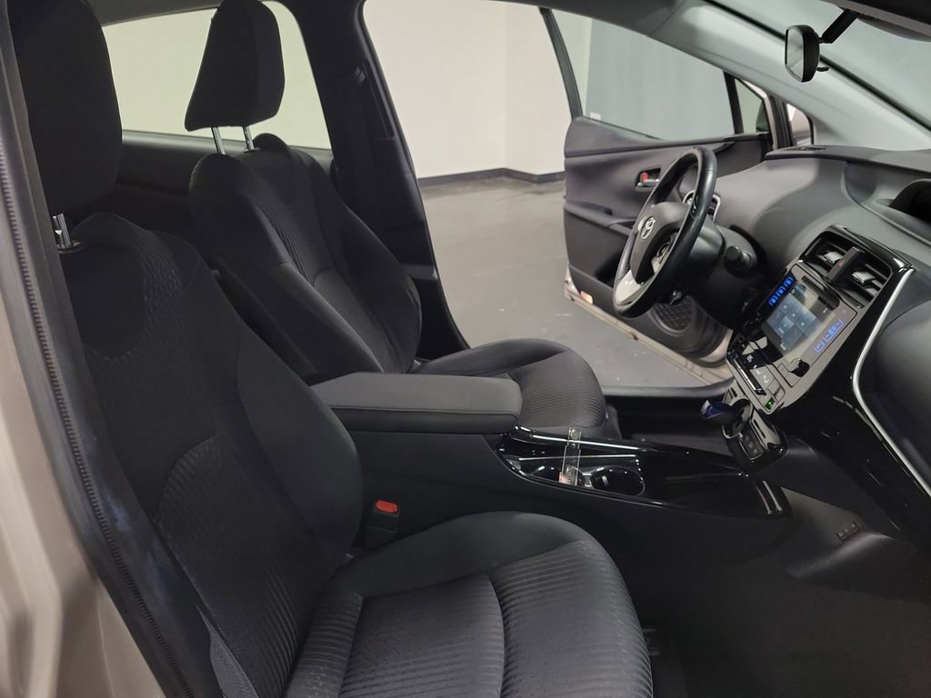 Used 2018 Toyota Prius Prime Plus image 21