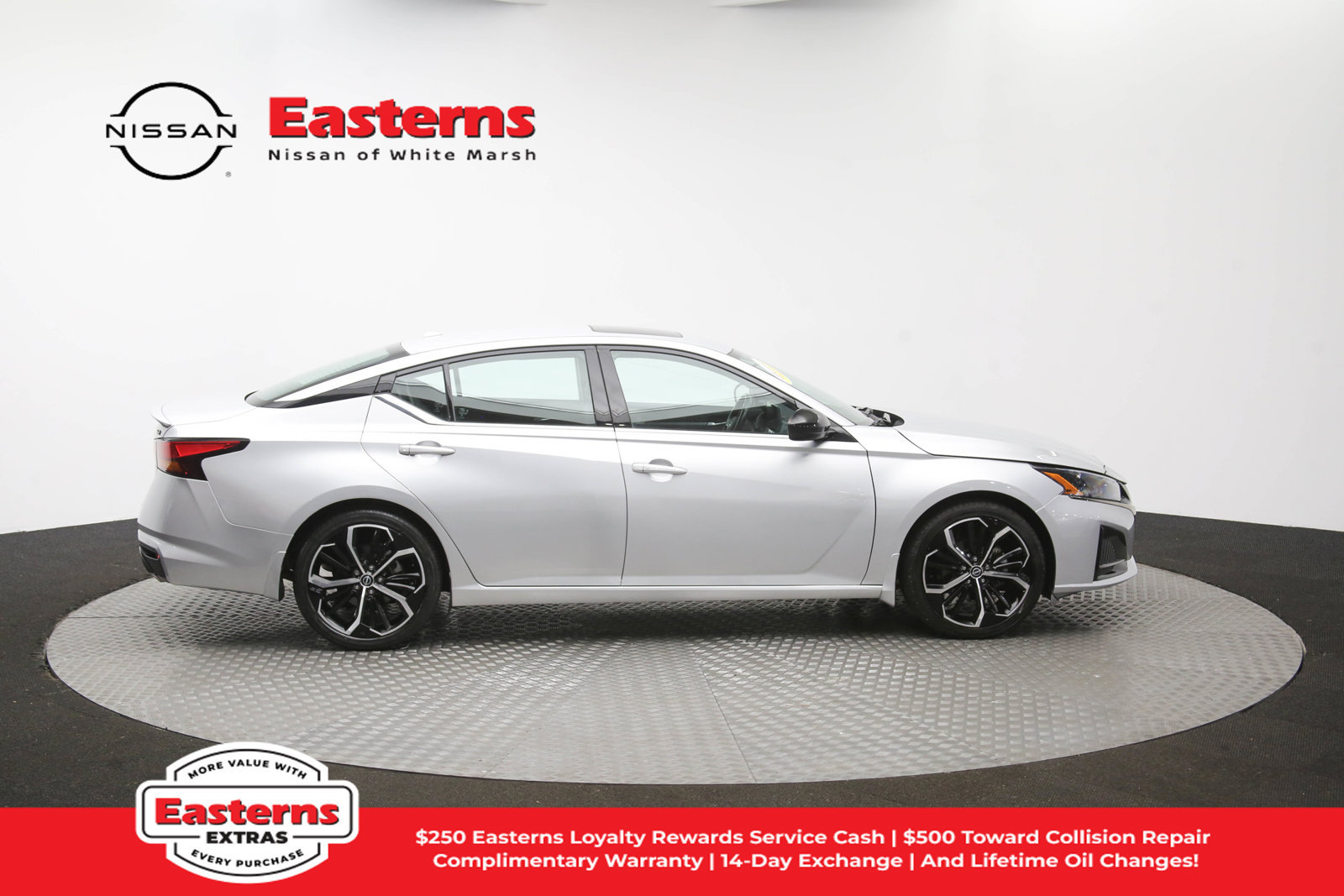 Used 2023 Nissan Altima 2.5 SR w/ SR Premium Package FWD image 43