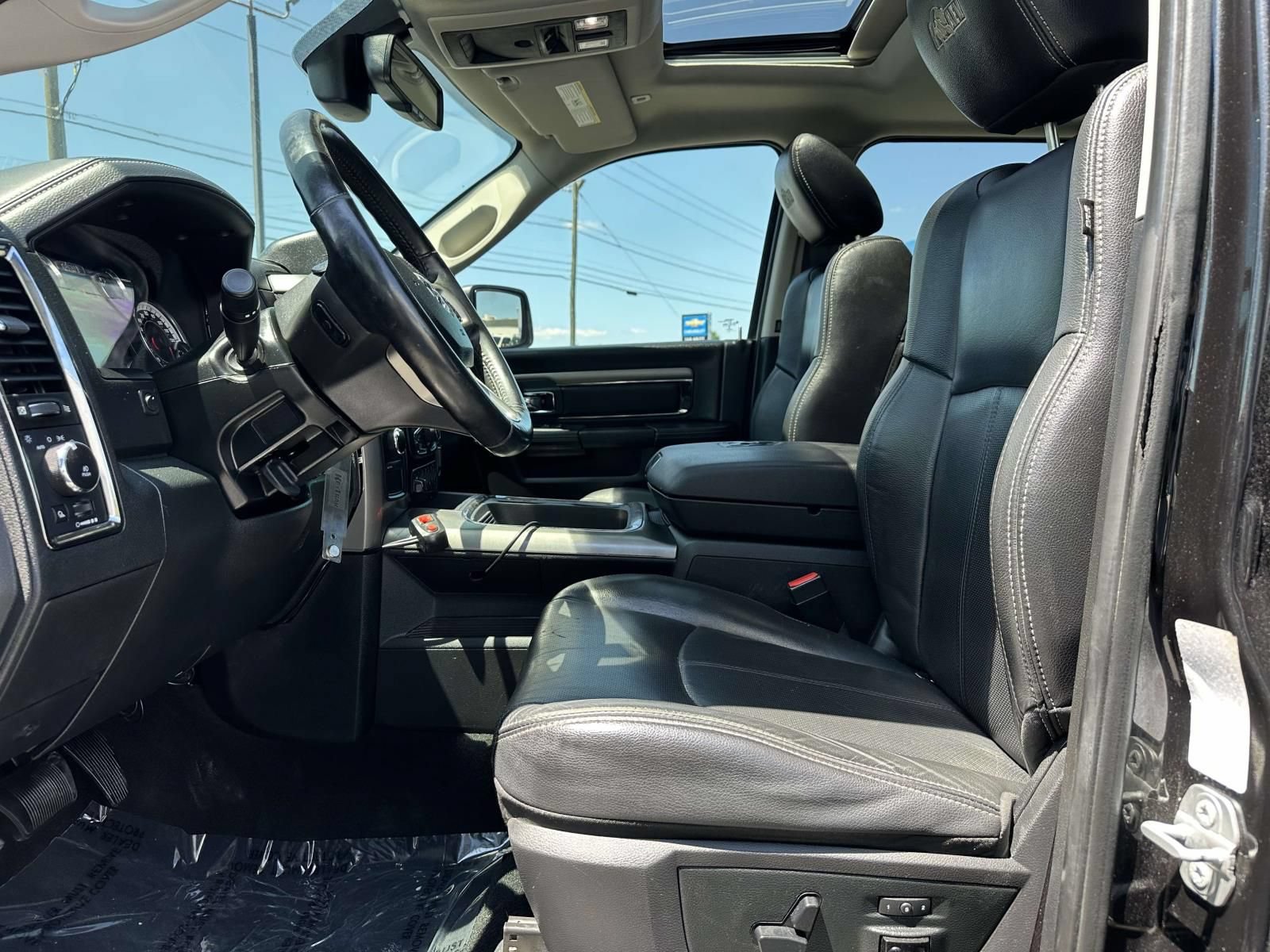 Used 2018 RAM 2500 Laramie w/ Sport Appearance Group AWD/4WD image 22