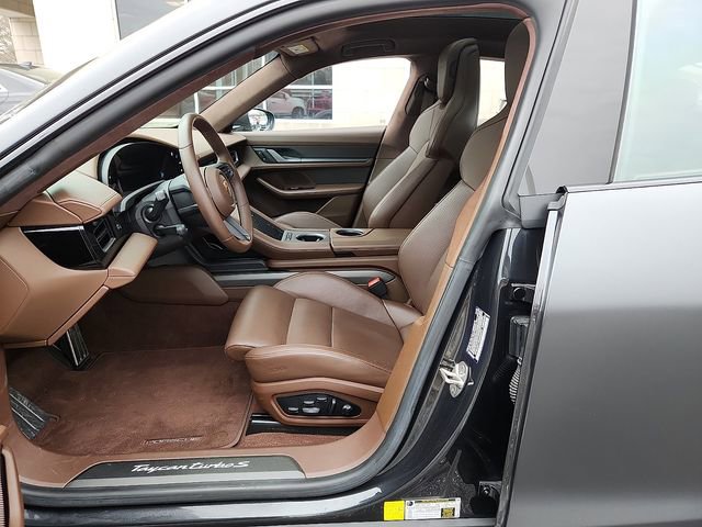Used 2022 Porsche Taycan Turbo S image 13