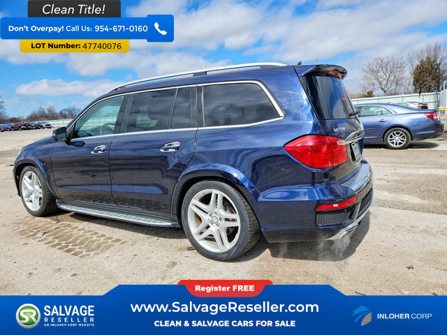 Used 2015 Mercedes-Benz GL 550 4MATIC image 3