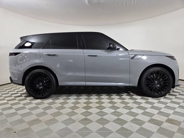Used 2025 Land Rover Range Rover Sport SV Edition Two AWD/4WD image 3