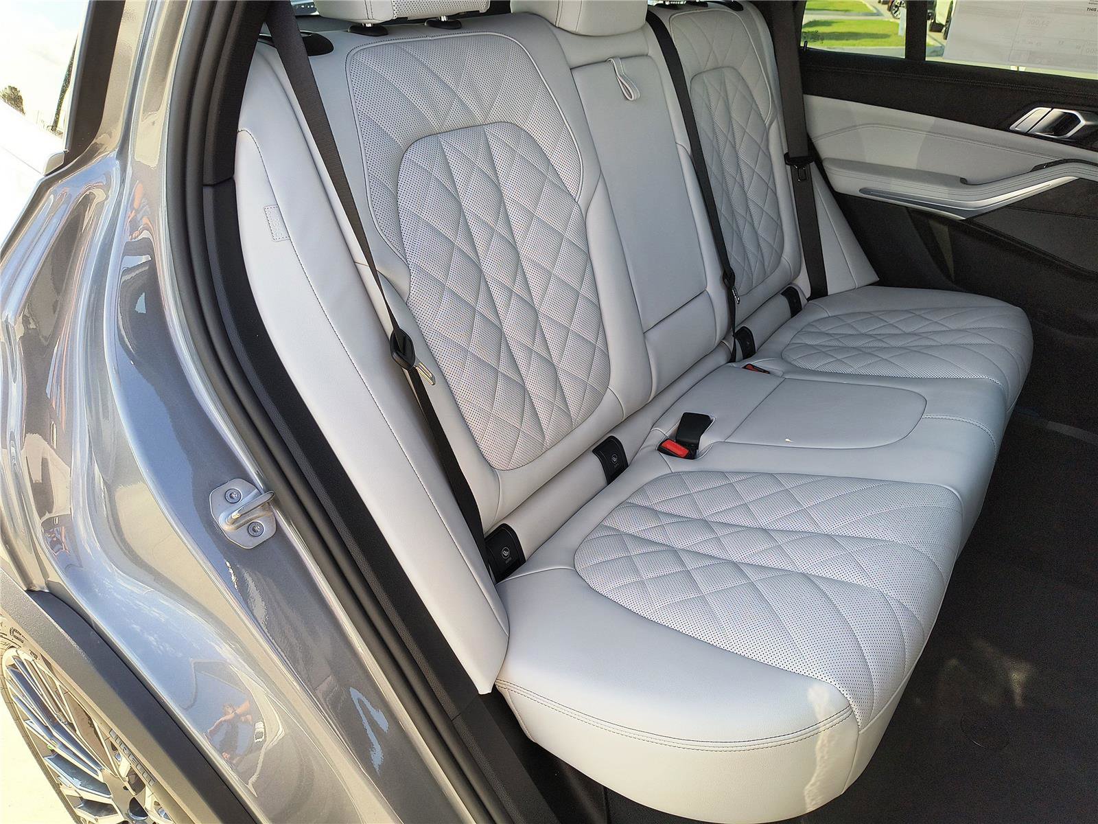 New 2026 BMW X5 sDrive40i w/ Climate Comfort Package image 14