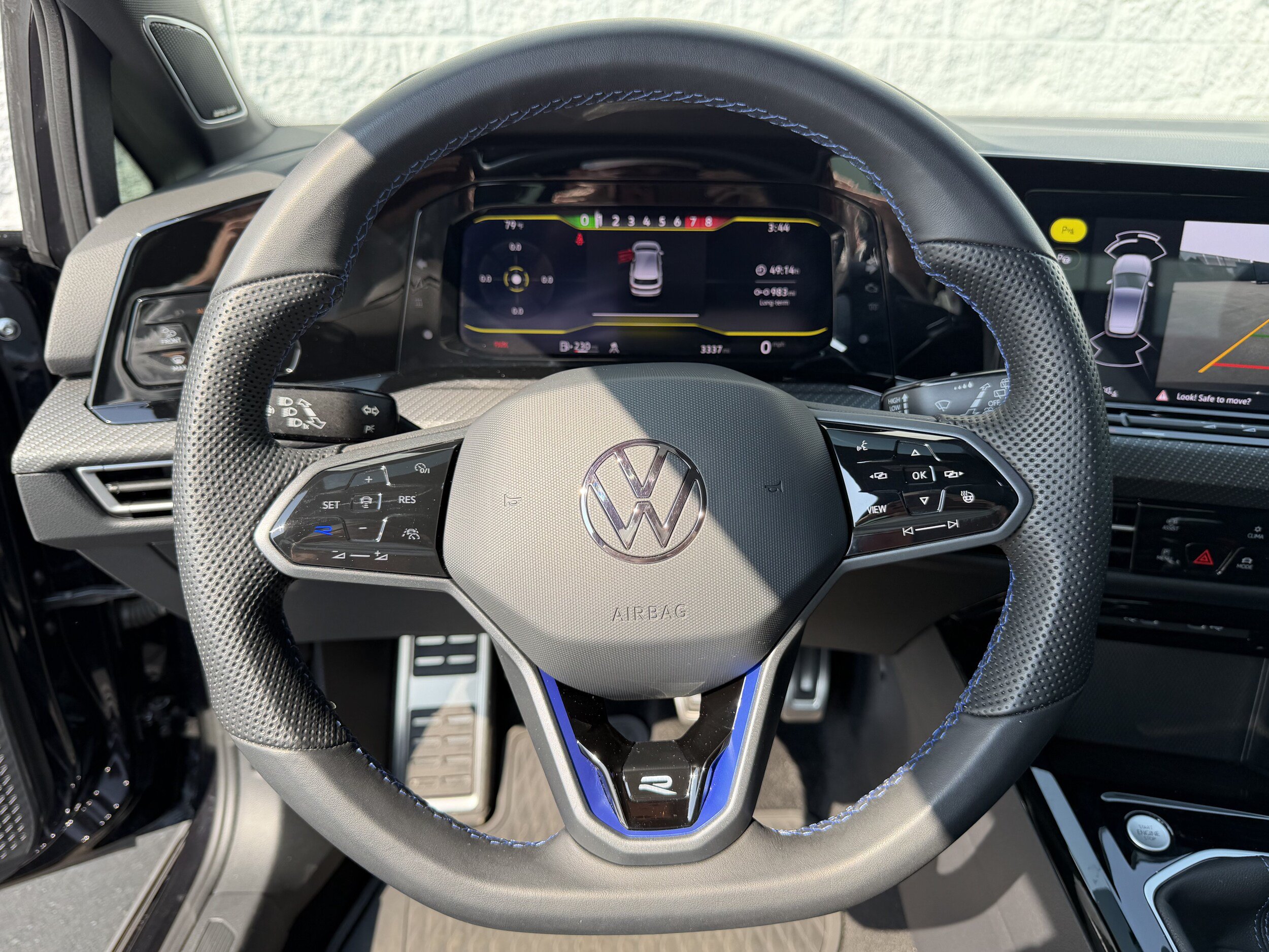 Used 2024 Volkswagen Golf R AWD/4WD image 15